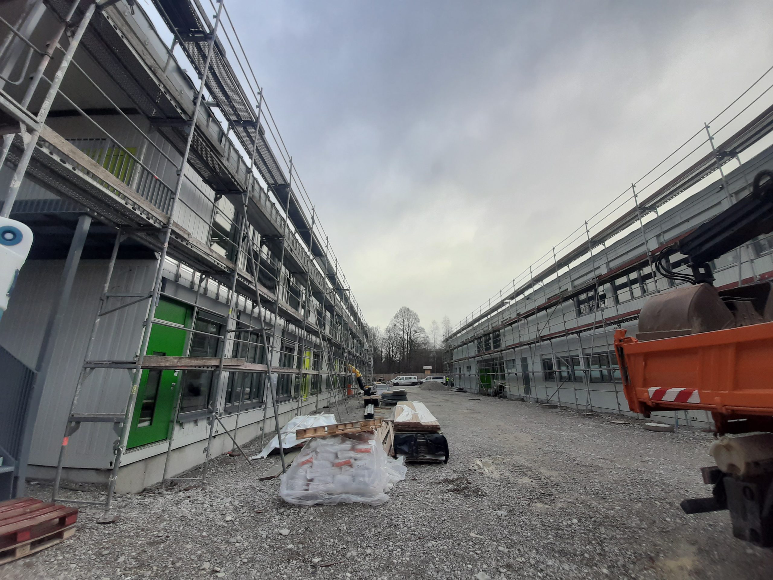 Fotografia z realizácie · Modul Gebäude - Schule - München